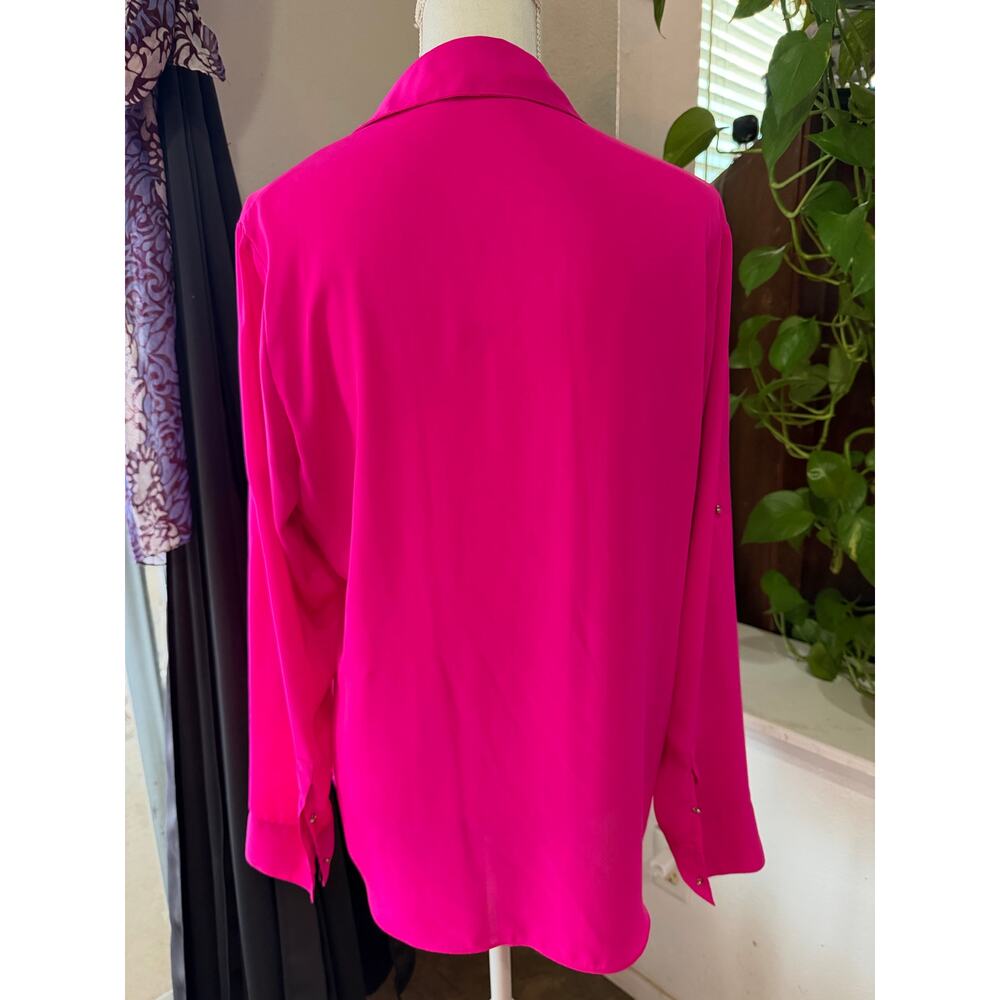 Express lightweight Hot Pink Zip Pocket Blouse – Size L